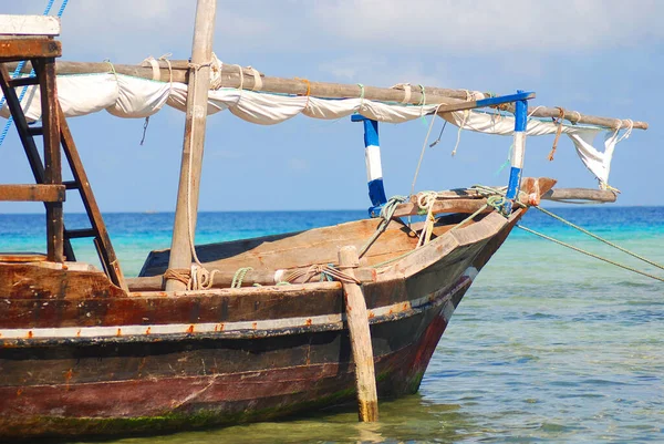Zanzibar Tanzania Οκτωβριου Fisherman Boat Στο Χωριό Nungwi Στις Οκτωβρίου — Φωτογραφία Αρχείου