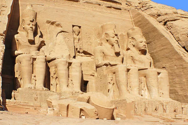 Templos Abu Simbel Refere Dois Templos Rochosos Maciços Sul Egito — Fotografia de Stock