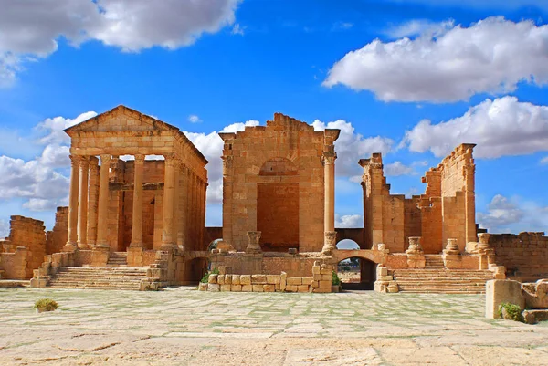 Douga Tunisia 2017 Dougga Veya Thugga Kuzey Tunus Unesco Nun — Stok fotoğraf