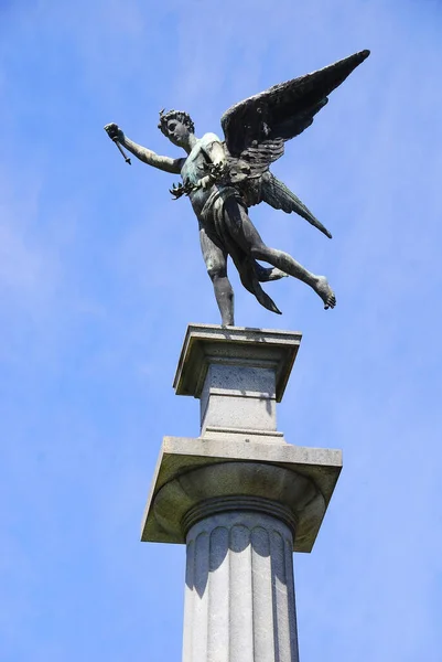 Una Statua Dell Angelo Sul Cielo Bue Buenos Aires Argentina — Foto Stock