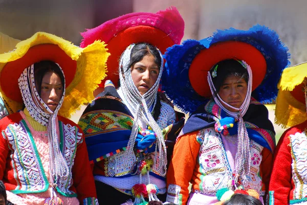 Sacsayhuaman Pérou Novembre 2010 Vêtements Jeunes Quechua Traditionnel Après Spectacle — Photo