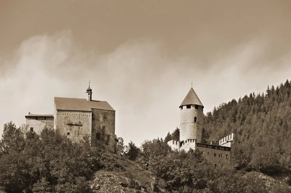 Castelo Velho Rocha Alpes Italianos — Fotografia de Stock