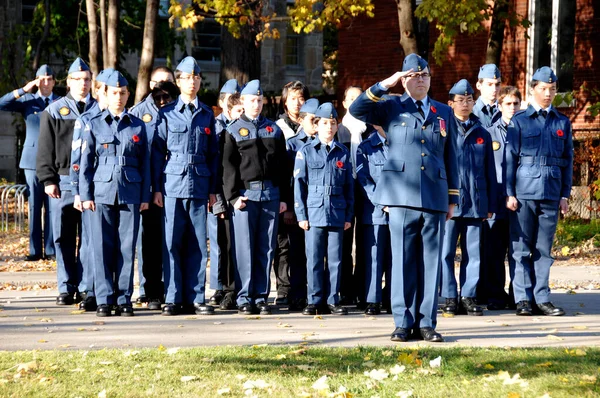 Montreal Kanada November Kanadische Soldaten Uniform Anlässlich Des Gedenktages November — Stockfoto