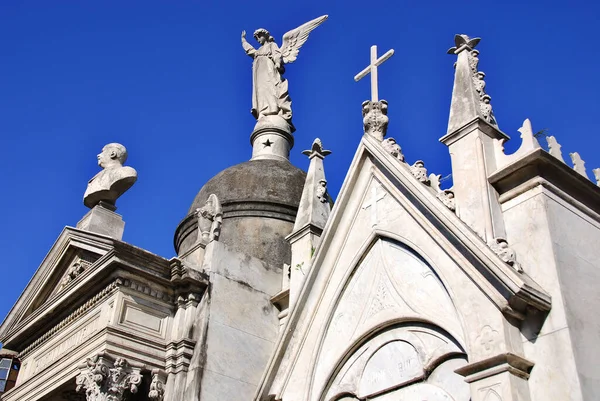 Recoleta Cemetery 아르헨티나 부에노스아이레스에 인근의 묘지이다 그곳에는 사람들의 있습니다 — 스톡 사진