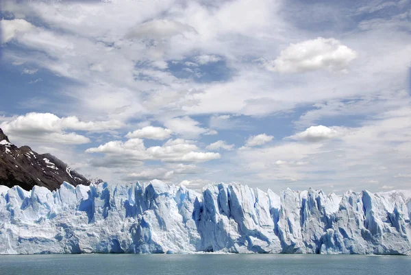 Perito Moreno Glacier 아르헨티나 산타크루스 글레이셔 공원에 빙하이다 아르헨티나 파타고니아에서 — 스톡 사진