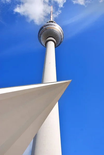 Berlín Alemania Mayo Fernsehturm Torre Televisión Ubicada Alexanderplatz Berlín Alemania — Foto de Stock