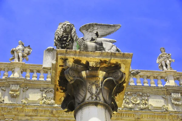 Podrobnosti Piazza Signori Veroně Itálie — Stock fotografie