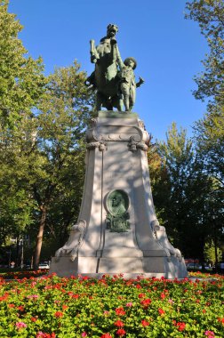 Güzel parktaki savaş anıtı