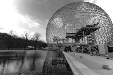 Montreal, Kanada - 02 Nisan - Biyosfer Montreal 'de çevreye adanmış bir müzedir. Parc Jean-Drapeau 'da ABD' nin eski pavyonunda 2 Nisan 2012 Montreal, Kanada