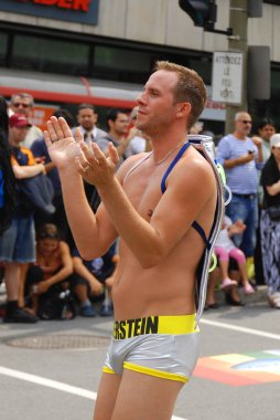 Montreal - 13 Ağustos 2011, Montral, Quebec, Kanada, Montreal Onur Kutlamaları Toplum Günü 'ne katılanlar. Bu etkinliğin içermesi, eğitmesi ve eğlendirmesi... 