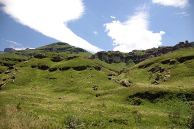 Lesotho, resmi olarak Lesotho Krallığı, Güney Afrika Cumhuriyeti ile çevrili denize kıyısı olmayan bir ülkedir.