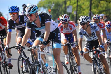 MONTREAL, CANADA - 11 Eylül 2011 'de Montreal' de UCI bisiklet takviminde görev yapan bir grup bisikletçi; 11 Eylül 2011 'de Grand Prix Bisiklet Bisiklet Yarışları de Montral, Montreal, Mount Royal tırmanışı