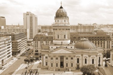 Jandarma Meydanı 'ndaki ünlü kilise, Berlin, Almanya