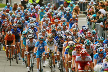 MONTREAL, CANADA - 11 Eylül 2011 Montreal, Montreal 'de 11 Eylül 2011' de UCI bisiklet takviminde bir grup bisikletçi eylem halindedir.