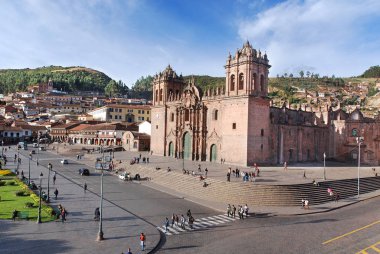 CUSCO PERU - 25 Kasım 2010: Santo Domingo Katedrali, Cusco Katolik Başpiskoposluğu 'nun ana kilisesidir..