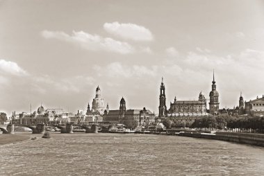 DRESDEN GERMANY - 25 Mayıs: Dresden Almanya 'nın Saksonya eyaletinin başkentidir. 25 Mayıs 2010 'da Dresden' de. Şehir 2. Dünya Savaşı sırasında bombalı saldırıda yok edildi..