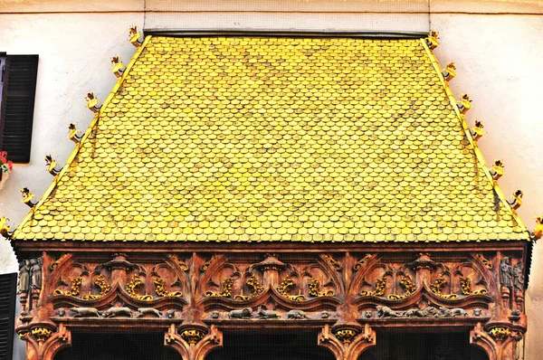 Χρυσή Στέγη Γερμανικά Goldenes Dachl Είναι Ένα Ορόσημο Στο Ίνσμπρουκ — Φωτογραφία Αρχείου
