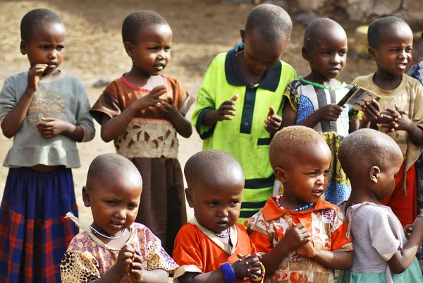 Amboseli Kenia Oct Jóvenes Niños Africanos Identificados Tribu Masai Que — Foto de Stock