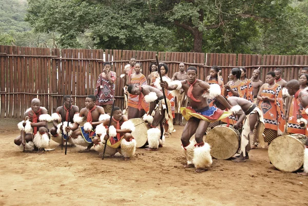 Manzini Suazilandia Noviembre Jóvenes Identificados Visten Ropa Danza Tradicionales Durante — Foto de Stock