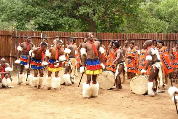 Manzini Swaziland November Ongeïdentificeerde Jongeren Dragen Traditionele Kleding Dans Tijdens — Stockfoto