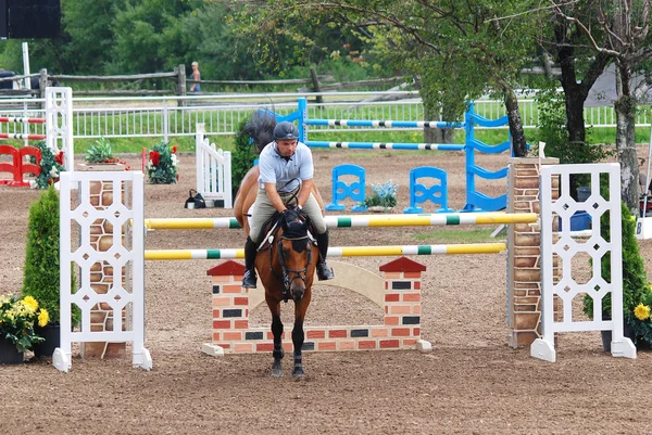 Bromont Canada Julho Cavaleiro Desconhecido Cavalo Durante 2011 Bromonte Internacional — Fotografia de Stock