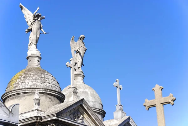 Estatuas Cementerio Recoleta Famoso Cementerio Ubicado Exclusivo Barrio Recoleta Buenos —  Fotos de Stock