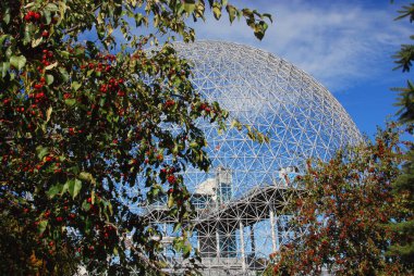 Montreal, Kanada - 25 Ağustos - Biyosfer Montreal 'de çevreye adanmış bir müzedir. Parc Jean-Drapeau 'da, Birleşik Devletler' in eski pavyonunda, 08: 25 Montreal, Kanada