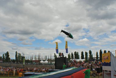 Yaz aylarında kayakçılarla spor festivali