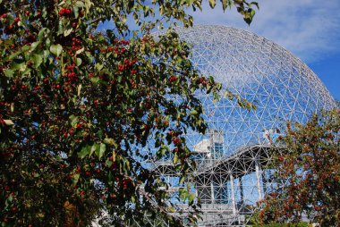 Montreal, Kanada - 25 Ağustos - Biyosfer Montreal 'de çevreye adanmış bir müzedir. Parc Jean-Drapeau 'da, Birleşik Devletler' in eski pavyonunda, 08: 25 Montreal, Kanada