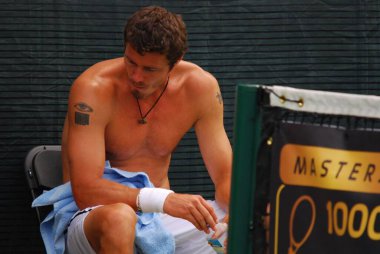 Montreal - 5 Ağustos 2009 'da Montreal, Kanada' da Marat Safin formasız olarak Montreal Rogers Kupası sahasında. Safin iki branş kazandı ve kariyeri boyunca dünya sıralamasında birinci oldu..