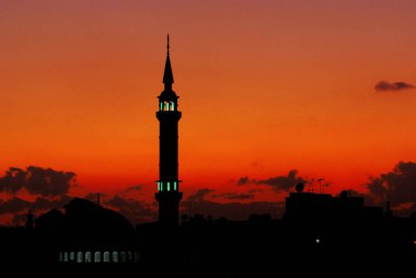 Ürdün, Amman 'da bir caminin silueti