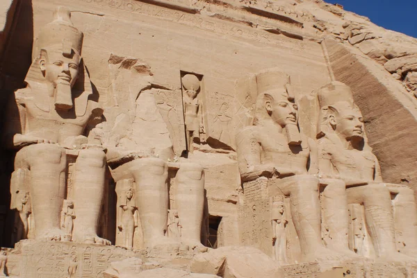 Abu Simbel 2008 Abu Simbel寺院は エジプト南部ヌビアのアブ シンベルにある2つの巨大な岩の寺院です — ストック写真