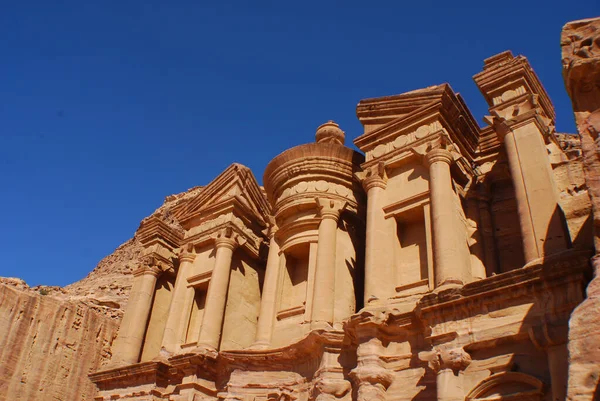 Deir Deir Monastère Est Bâtiment Monumental Sculpté Dans Roche Dans — Photo