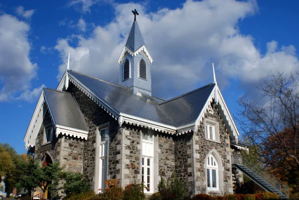 부활의 예배당은 1856 년말에 봉헌되었다 건축가 John Ostell 설계했다 몬트리올 — 스톡 사진