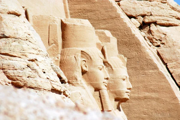 Świątynie Abu Simbel Nawiązują Dwóch Masywnych Skalnych Świątyń Południowego Egiptu — Zdjęcie stockowe