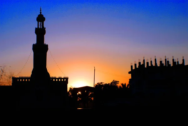 Σιλουέτα Τζαμιού Την Ώρα Του Ηλιοβασιλέματος — Φωτογραφία Αρχείου