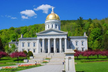 MONTPELIER VERMONT USA - 04 28 2009: Vermont State House, ABD 'nin Vermont eyaletinin başkentidir. Vermont Genel Kurulu 'nun merkezidir.. 