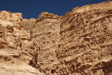 Petra harabelerindeki dağ manzarası ve Wadi Musa 'daki antik şehir Ürdün, Arap, Asya