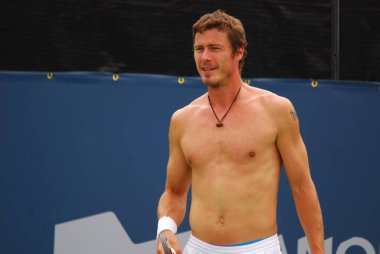 Montreal - 5 Ağustos 2009 'da Montreal, Kanada' da Marat Safin formasız olarak Montreal Rogers Kupası sahasında. Safin iki branş kazandı ve kariyeri boyunca dünya sıralamasında birinci oldu..