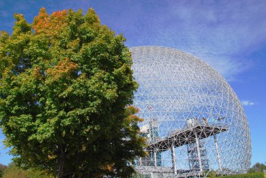 Montreal, Kanada - 25 Ağustos - Biyosfer Montreal 'de çevreye adanmış bir müzedir. Parc Jean-Drapeau 'da, Birleşik Devletler' in eski pavyonunda, 08: 25 Montreal, Kanada