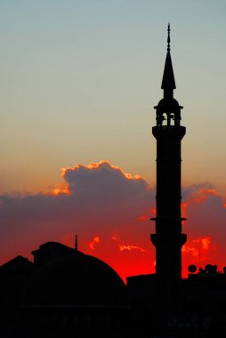 Ürdün, Amman 'da bir caminin silueti