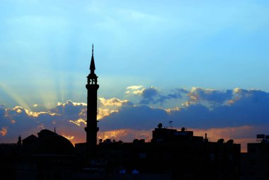 Ürdün, Amman 'da bir caminin silueti