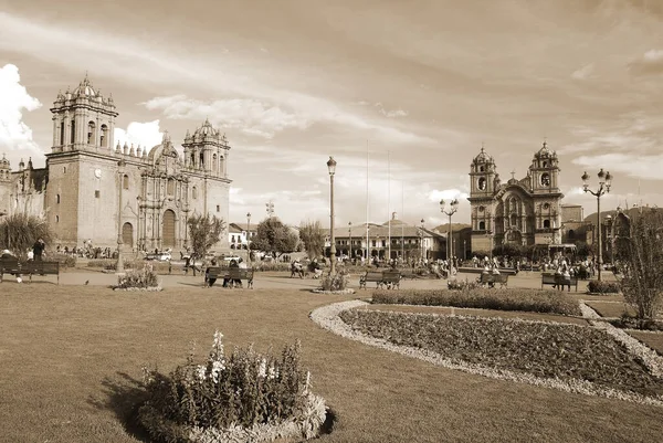クスコペルー 2010年11月25日 戦士の広場 この広場は クスコ征服にフランシスコ ピサロによる宣言など いくつかの重要なイベントのシーンとなっています — ストック写真