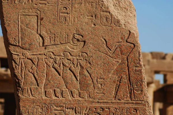 Hieroglifa Faragványok Falakon Egy Egyiptomi Ősi Templomban Korai Hieroglifák Voltak — Stock Fotó
