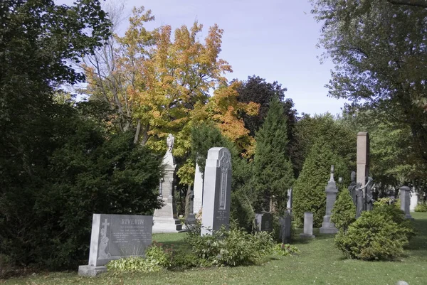 Montreal Canada Octubre 2011 Monumento Cementerio Notre Dame Des Neiges —  Fotos de Stock