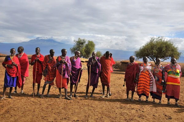 Amboseli Kenya Oct Groupe Africains Non Identifiés Tribu Masai Préparent — Photo