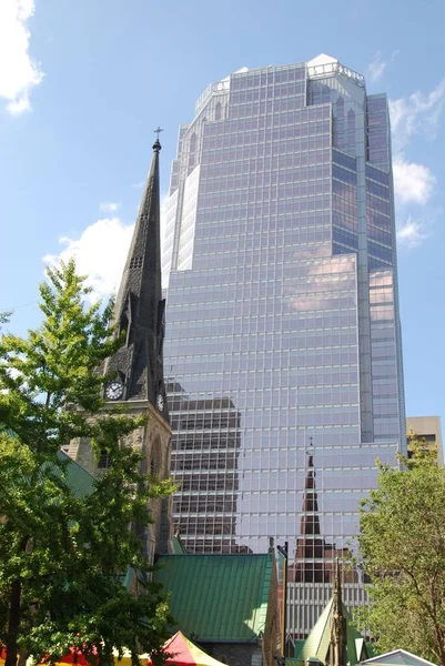 Montreal Canada April Tour Kpmg Place Cathedrale 位于蒙特利尔市中心的一座34层摩天大楼 于1987年4月17日在加拿大蒙特利尔完工 — 图库照片