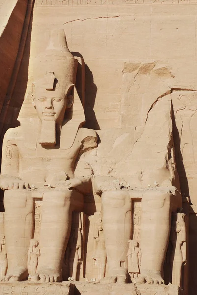 Los Templos Abu Simbel Son Dos Templos Rocosos Masivos Cerca — Foto de Stock