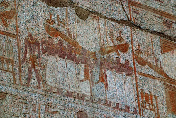 Sculptures Hiéroglyphiques Dans Les Murs Ancien Temple Égyptien Les Premiers — Photo