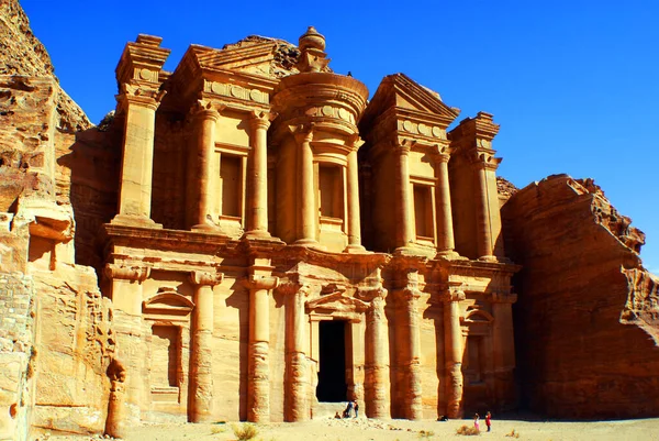 Deir Deir Monastère Est Bâtiment Monumental Sculpté Dans Roche Dans — Photo